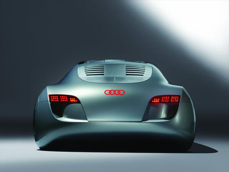 Audi - rsq_05.jpg