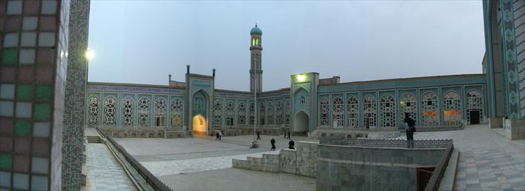 Architecture - Mawlana Yakub Charki Mosque panorama.jpg