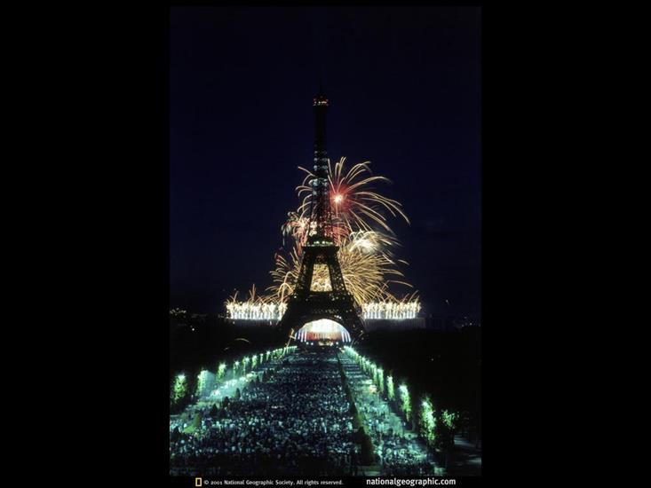 NG04 - Eiffel Tower Fireworks, Paris, France, 1988.jpg