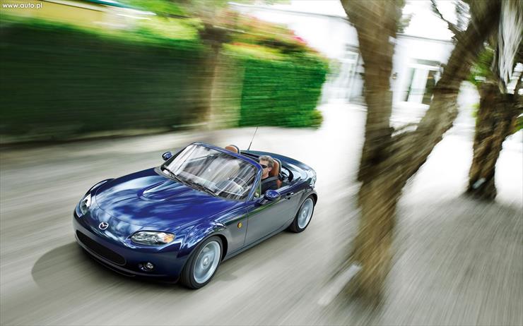 Auto - 97_Mazda_MX5_Roadster_Coupe_action_21.jpg