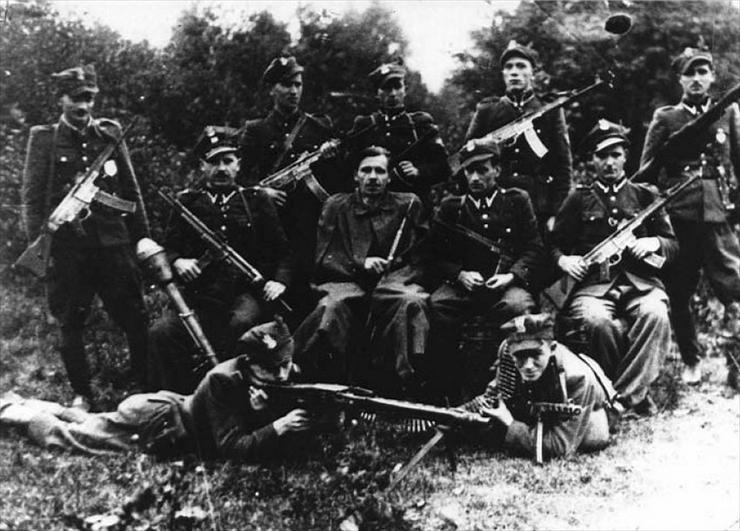 Poland - Anti-communist Guerrilla - AK... - Oddział Kazimierza Skalskiego  Zapory ...Polskiego, 30 VIII 1947 Las Klonowski.jpeg