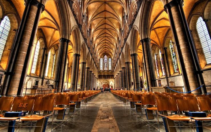 TAPETY WNĘTRZA - Salisbury Cathedral.jpg