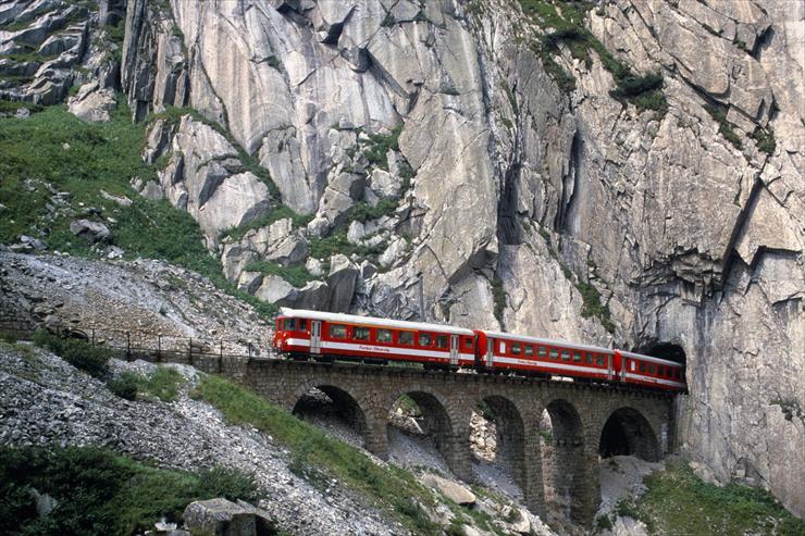 Tapety - swiss mountain railway.jpg