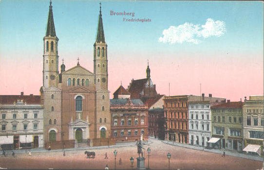 Kościoły w Bydgoszczy1 - Kościół pojezuicki wraz z zachodnią pierzeją a.jpg