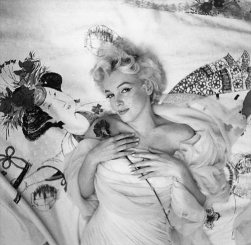 CECIL_BEATON_ - Marilyn Monroe_by_ Cecil Beaton-gvg.jpg