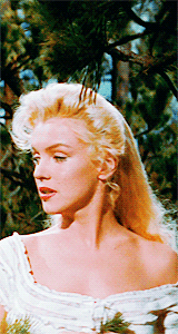 Marilyn Monroe-pieniądze szczęścia nie dają-dopiero zakupy - tumblr_mmsq3du1jV1qb3axzo1_250.gif
