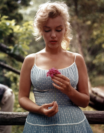 Marilyn Monroe-pieniądze szczęścia nie dają-dopiero zakupy - tumblr_n7yh58tP851tvnjmto3_5001.jpg