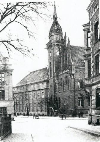 Galeria - Budynek Poczty i Urzedu Telegrafow okolo 1930 roku.jpeg