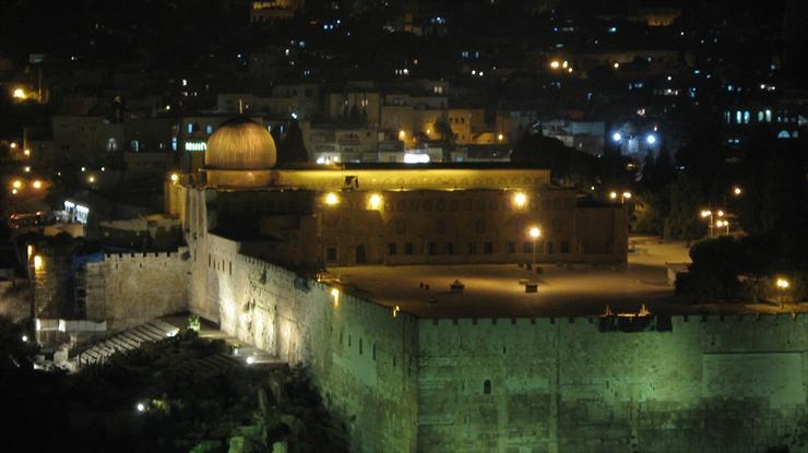 Architektura - Masjid Al Aqsa in Jerusalem - Palastine night.jpg